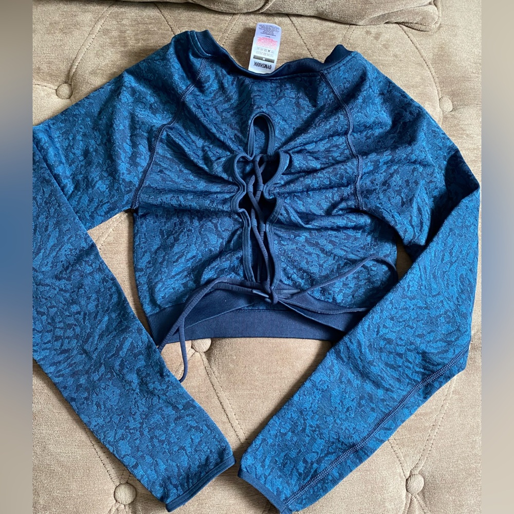 Gymshark Matching Two-Piece Active Set - Picture 4 of 9